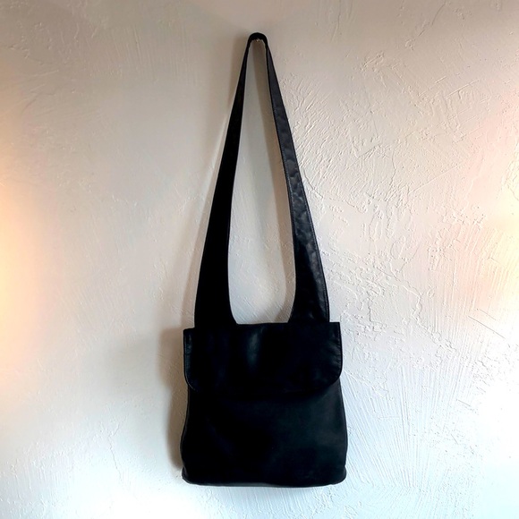 RUDSAK Handbags - Rudsak✨Black Leather Messenger Bag